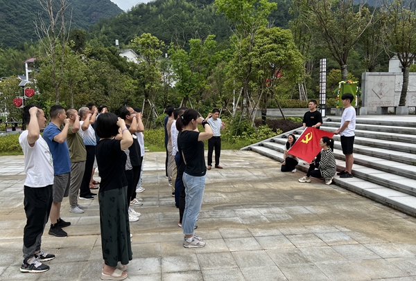 1. 控股“七一”.jpg 1. 控股“七一”.jpg